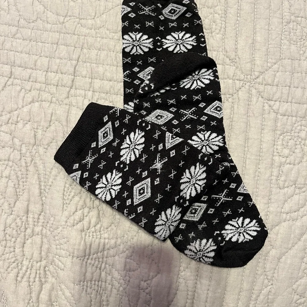 Women’s socks.  Lot of 7 pairs.  All washed but some never worn. EUC